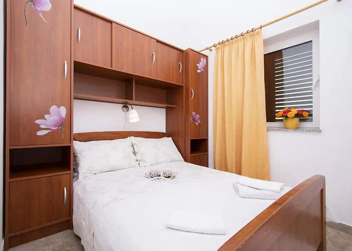 Meri With Sea View 公寓